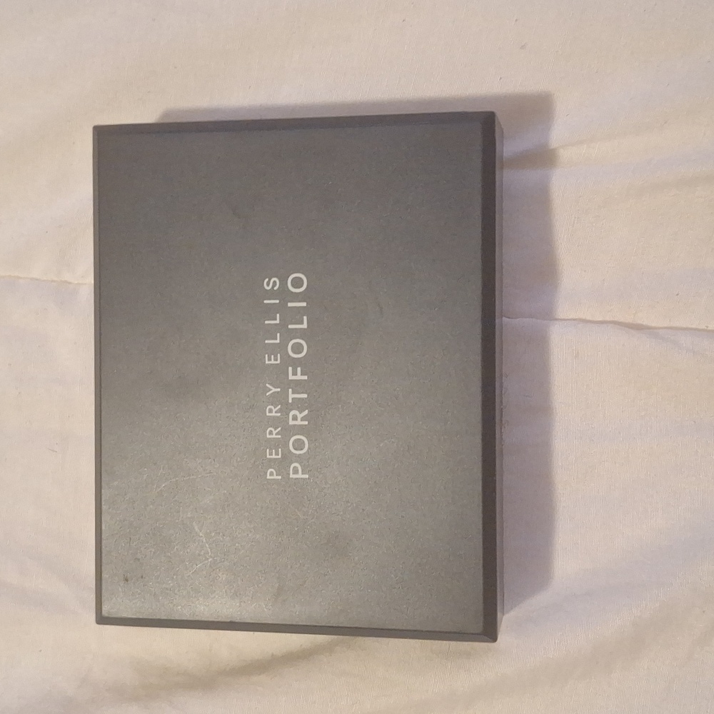 New Perry Ellis Brown slim wallet